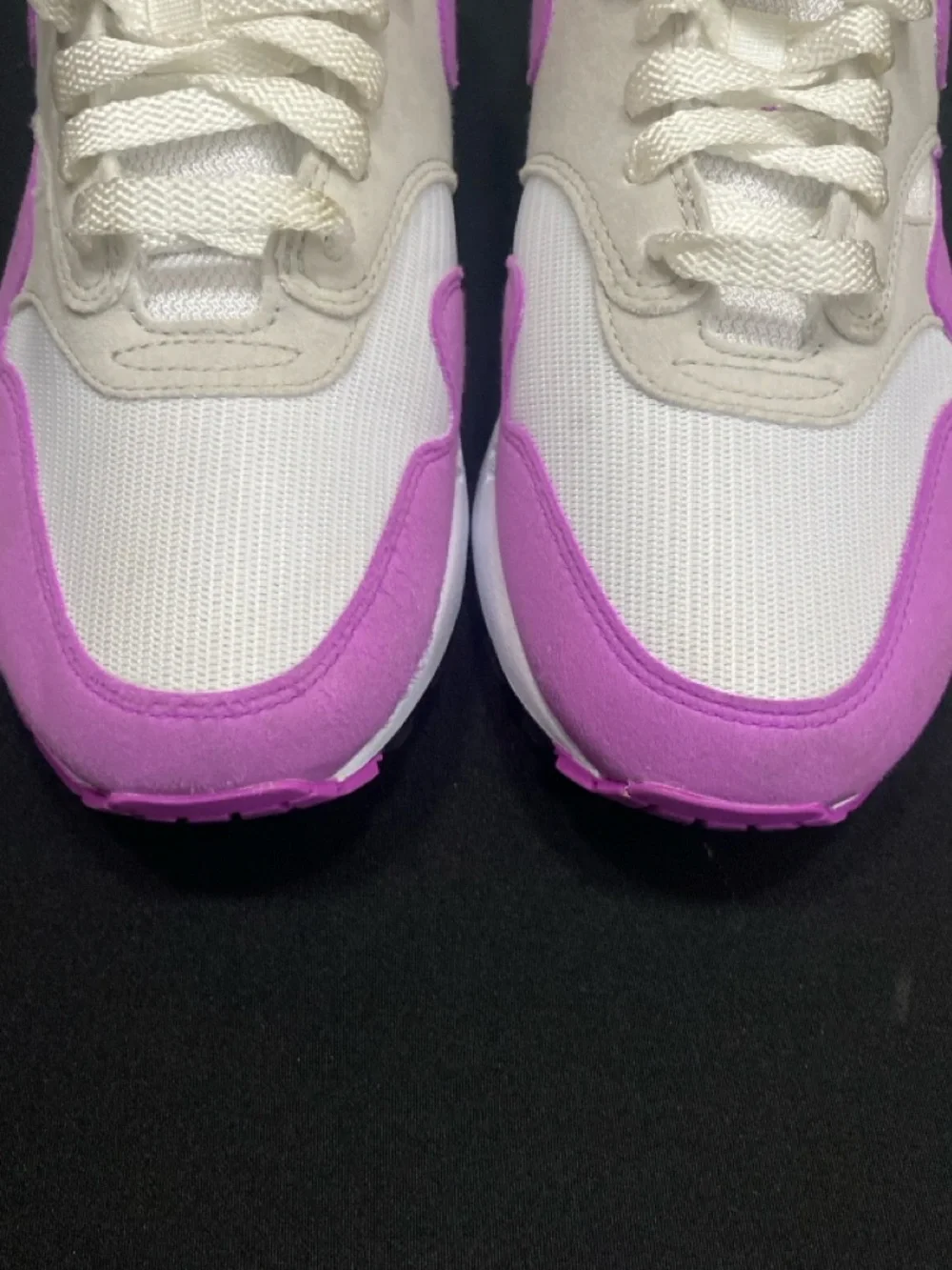 Nike Women’s Air Max Sneakers in Pink and Cream - Picture 4 of 8